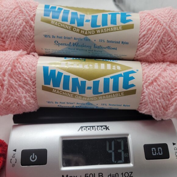 Vtg 4 Skeins Bucilla Win-Lite Light Pink 7 Yarn 1 Oz Each Acrylic Nylon Art 7228 - Picture 2 of 7